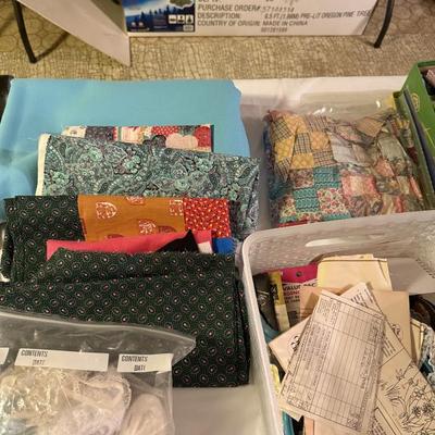 Sale Photo Thumbnail #151: Vintage fabric