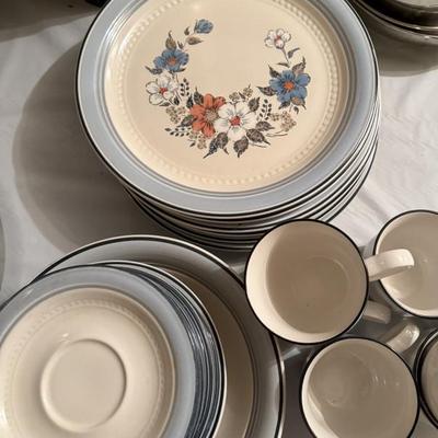 Sale Photo Thumbnail #158: Vintage Crowning dinnerware set