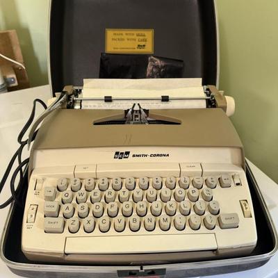 Sale Photo Thumbnail #103: Smith Corona portable type writer