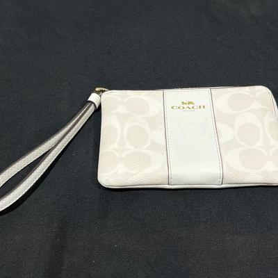 Coach Corner Zip Wristlet 