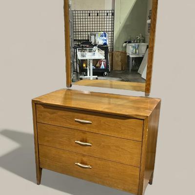 Vintage MCM Drexel 3 Drawer Dresser 