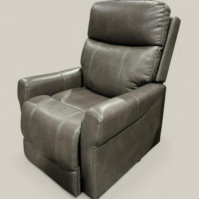 Like New Recliner w/ Heat & Massage Functions