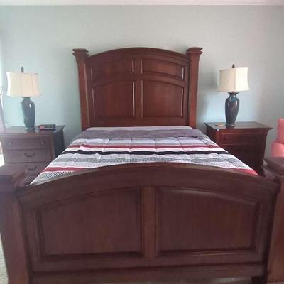 Queen Bedroom Suite – Complete Set with Dresser, Mirror, Media Cabinet & 2 Nightstands