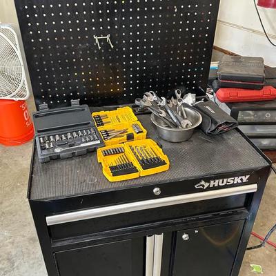 Husky Rolling Tool Cabinet Including Tools 
