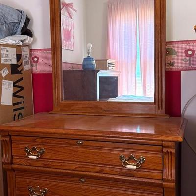 Lexington Three Drawer Chest With Mirror