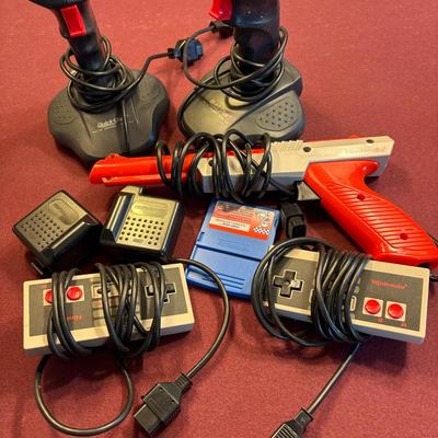 Vintage Nintendo Games & Accessories 