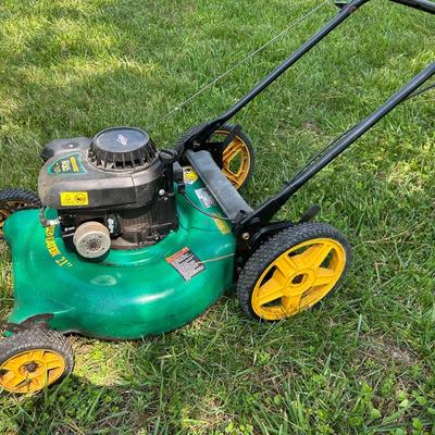 Weed Eater 21” Lawn Mower W/ Briggs & Stratton Engine 
