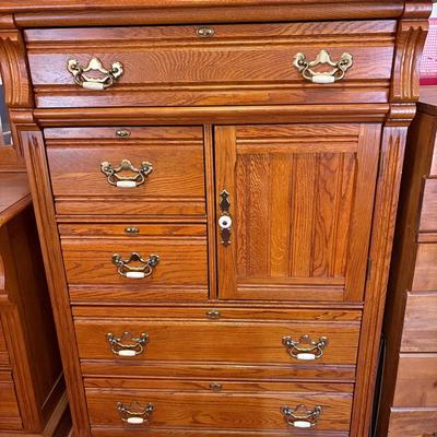 Lexington Furniture Chest Of Drawers
