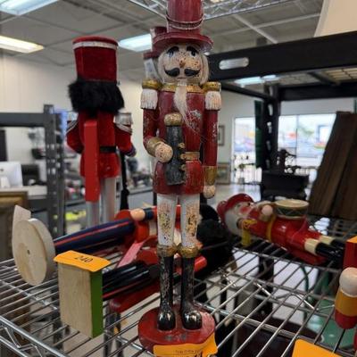 Sale Photo Thumbnail #320
