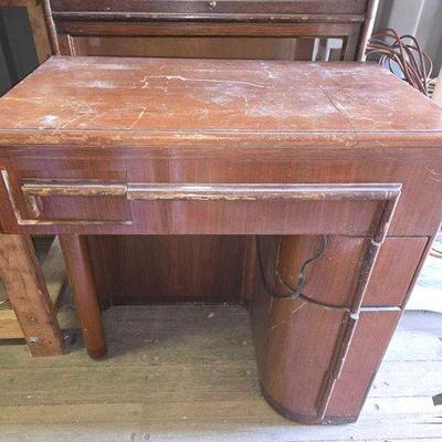 #10638 • Singer Sewing Machine Table
