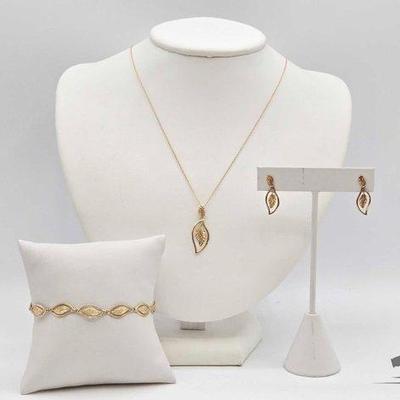#626 • 10k Gold Leaf Style Set, 6.3g
