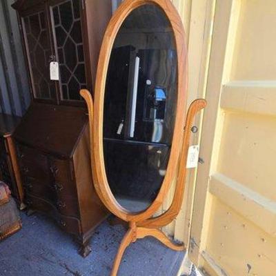 #6902 • Full Length Standing Oval Mirror
