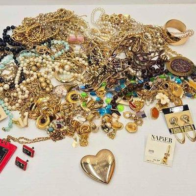 #802 • Costume Jewlery
