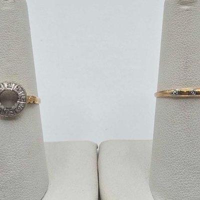 #564 • 14k Gold and Diamond Ring, 2.9g
