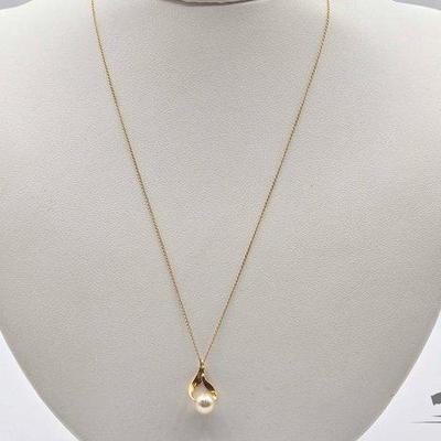 #584 • 14k Gold Necklace withPearl Pendant, 1.4g
