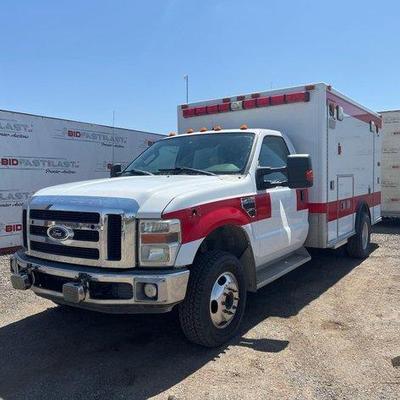#140 • 2008 Ford F-350 Ambulance -Diesel
