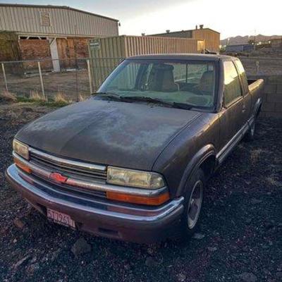 #380 • 1998 Chevrolet S10 Pickup Truck, VIN # 1GCCS1942W8161544
