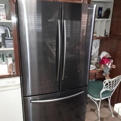 Large Samsung refrigerator freezer
