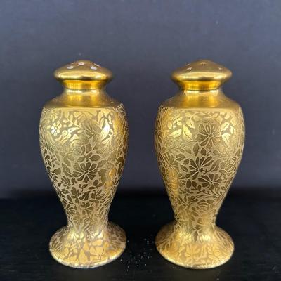 Rose & Daisy Gold Painted Vintage Salt And Pepper Shakers