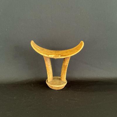 Somali Headrest