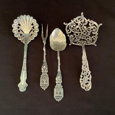 Sterling Silver Sugar Sifter Spoons And Olive Fork/spoon