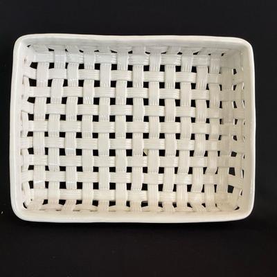 Savoir Vivre Basket Weave Dish 