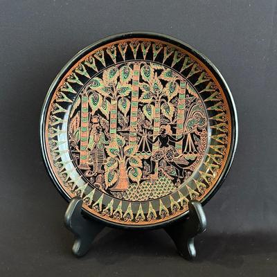 Vintage Burmese Yun-De Lacquer Plate