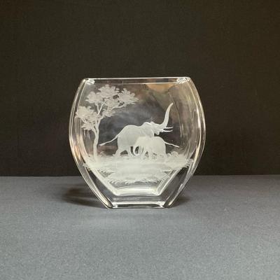 Queen Lace Signed Kenyan Crystal Vase