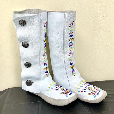 Lot #9 - 1970's Authentic Taos White Leather Beaded Moccasin Boots- Women's Size 9