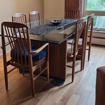 WELCOME EVERYONE!PLEASE READ the intro! The Furniture is upstairs and it is only guided viewing ! 