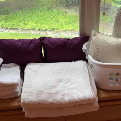 Ralph Lauren Towels, Bedspread, and Throw Pillows