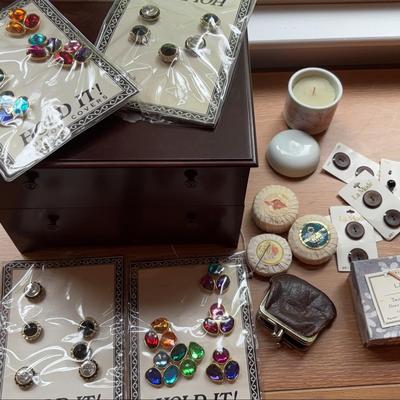Soaps and Buttons In Cute Box 