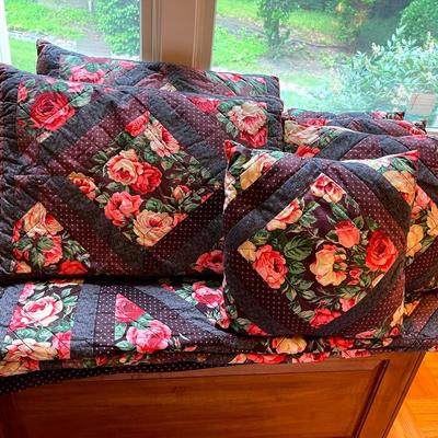 Handmade Rose Quilt & Pillows