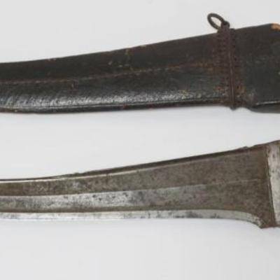 1046	JADE HANDLED DAGGER W/SHEATH, APPROXIMATELY 18 IN LONG
