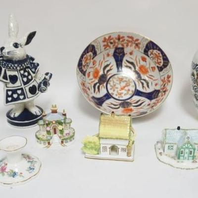 1023	GROUP OF ASSORTED DECORATIVE PORCELAIN INCLUDING COALPORT VILLAGES, TALLEST PIECE APPROXIMATELY 11 IN HIGH
