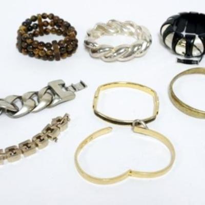 1170	9 LADIES BRACELETS INCLUDING LUCITE
