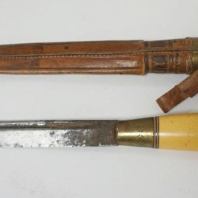 1048	DAGGER W/HORSE HEAD HANDLE, APPROXIMATELY 12 IN LONG
