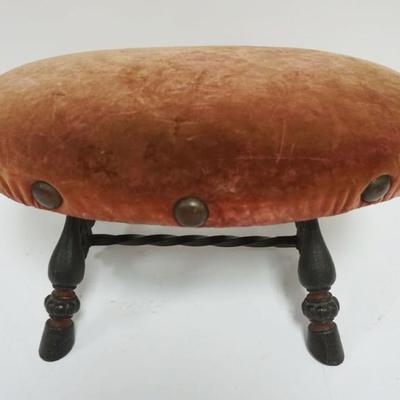 1088	ORNATE HEAVY CAST IRON VICTORIAN STOOL W/CAST IMAGE OF FACE & HOOF FEET, APPROXIMATELY 16 IN X 9 IN X 8 IN HIGH

