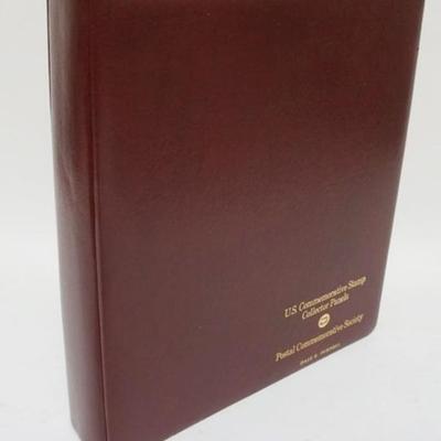 1143	UNITED STATES STAMP COLLECTOR PANELS ALBUM
