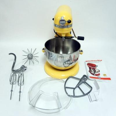 1139	KITCHEN PROFESSIONAL 600 MIXER WITH ATTACHMENTS

