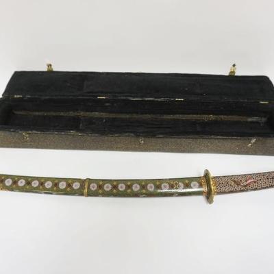 1045	SAMURAI SWORD W/CLOISONNE HANDLE & SHEATH, APPROXIMATELY 26 IN LONG

