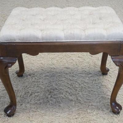 1220	ETHAN ALLEN TUFTED UPHOLSTERED BENCH, APPROXIMATELY 16 IN X 24 IN X 19 IN H
