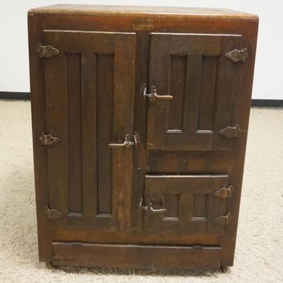 1258	3 DOOR OAK ICE BOX WITH PANELED SIDES, APPROXIMATELY 35 IN X 21 IN X 47 IN H
