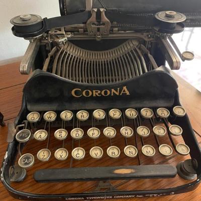 Antique corona typewriter 