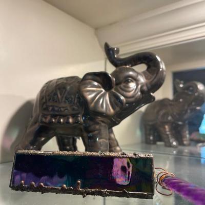 Elephant statue 