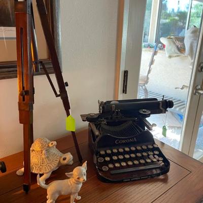  Antique typewriter