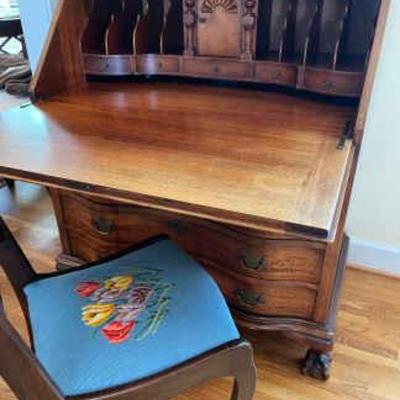 Secretary chair