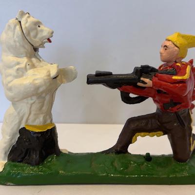 ANTIQUE CAST IRON INDIAN SHOOTING BEAR MECHANICAL BOX COIN BANK