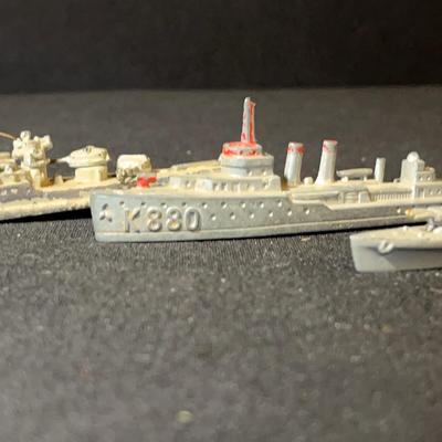 Vintage Miniature Metal / Diecast Battleships : Mississippi, K880 & Leander