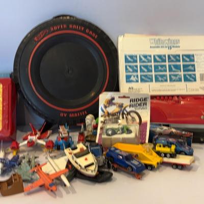 Collectors Dream – Hot Wheel Super Rally Case & 3 Collectors Case w/ Cars, & More Cars & Airplanes 